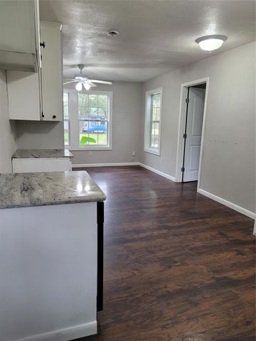 822 Retama Street, La Marque, TX 77568
