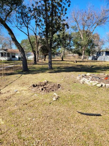 822 Retama Street, La Marque, TX 77568