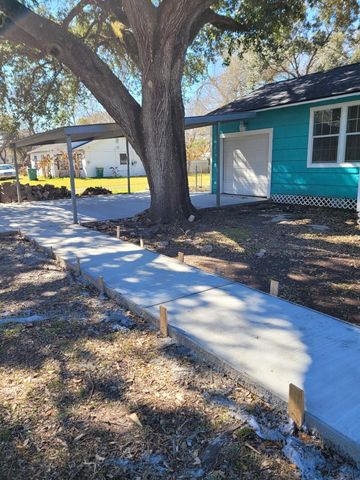 822 Retama Street, La Marque, TX 77568