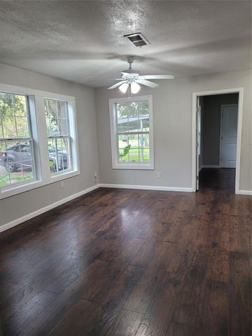 822 Retama Street, La Marque, TX 77568