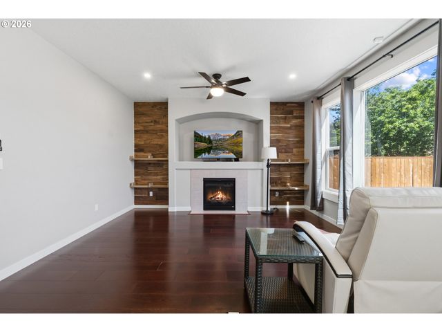 4524 Se OAKHURST St, Hillsboro, OR 97123
