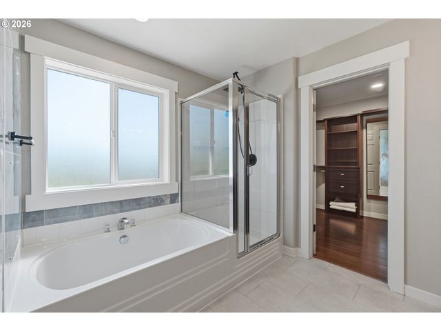 4524 Se OAKHURST St, Hillsboro, OR 97123