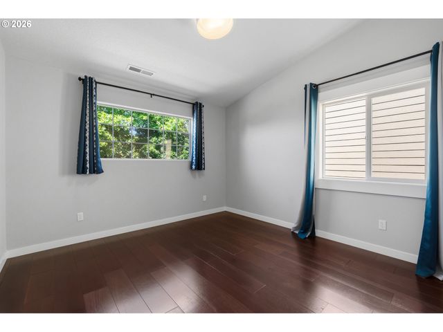 4524 Se OAKHURST St, Hillsboro, OR 97123