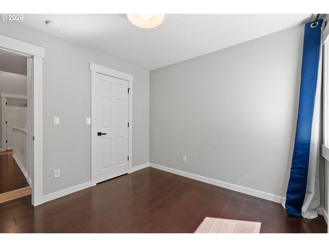 4524 Se OAKHURST St, Hillsboro, OR 97123