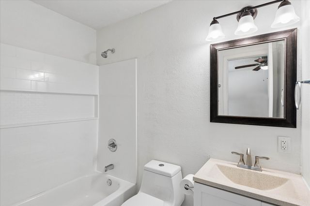 401 S Walnut Creek Drive, Mansfield, TX 76063