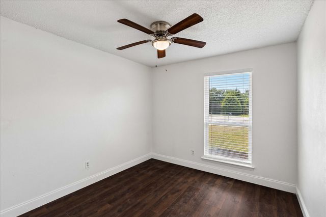 401 S Walnut Creek Drive, Mansfield, TX 76063