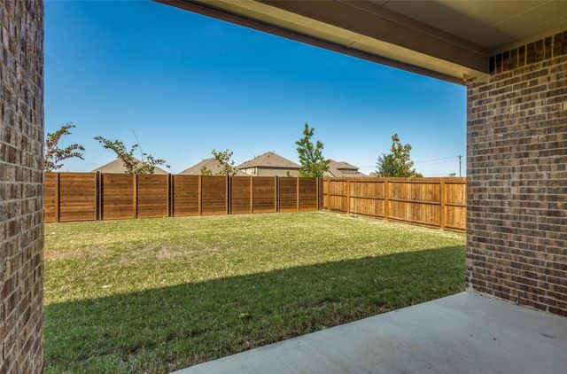 3205 Platinum Road, Aubrey, TX 76227