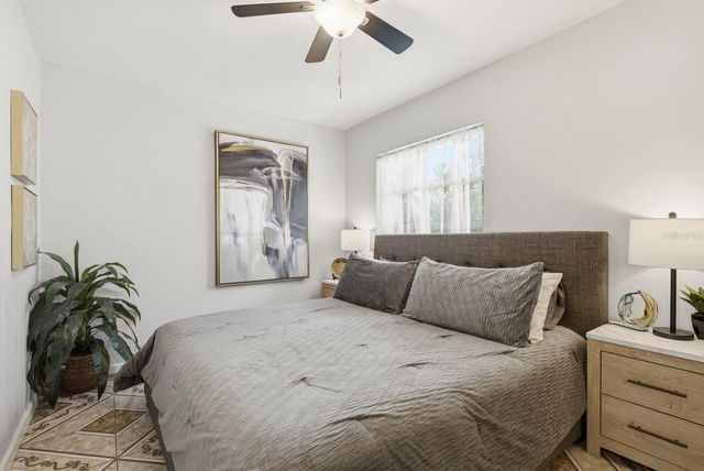 1111 61ST AVENUE N, St Petersburg, FL 33703