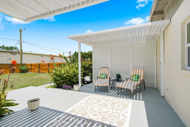 1111 61ST AVENUE N, St Petersburg, FL 33703