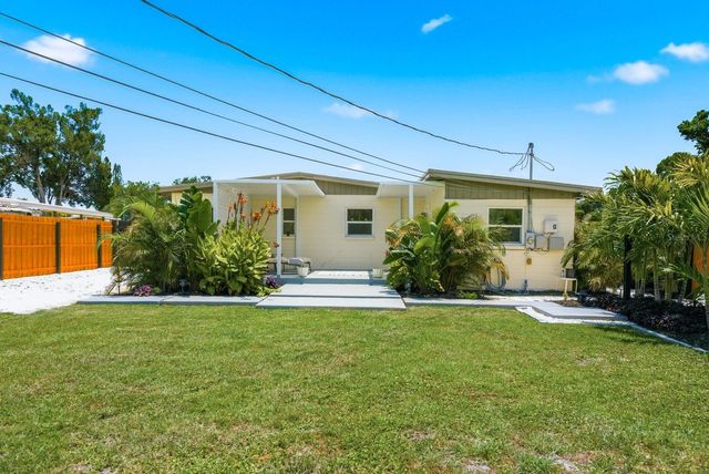 1111 61ST AVENUE N, St Petersburg, FL 33703