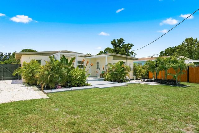 1111 61ST AVENUE N, St Petersburg, FL 33703