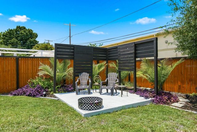 1111 61ST AVENUE N, St Petersburg, FL 33703