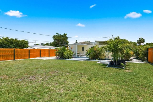 1111 61ST AVENUE N, St Petersburg, FL 33703
