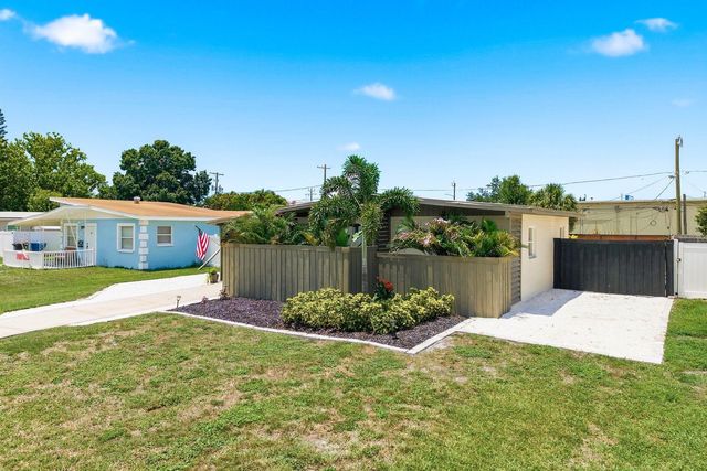 1111 61ST AVENUE N, St Petersburg, FL 33703