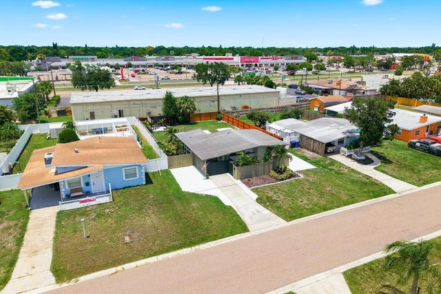 1111 61ST AVENUE N, St Petersburg, FL 33703