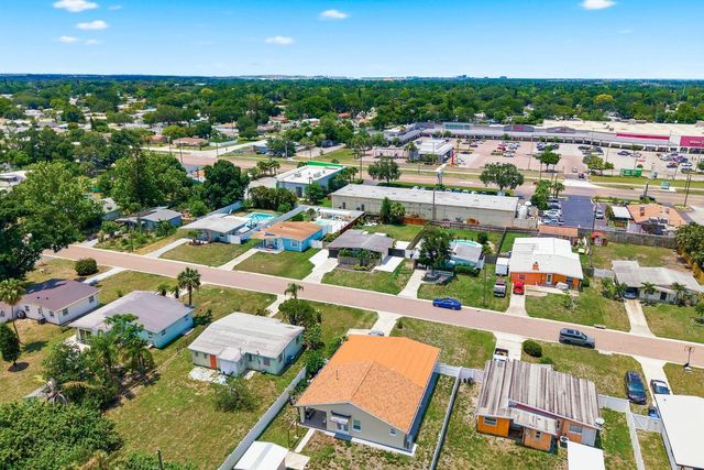 1111 61ST AVENUE N, St Petersburg, FL 33703