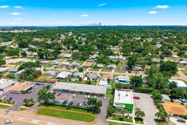 1111 61ST AVENUE N, St Petersburg, FL 33703