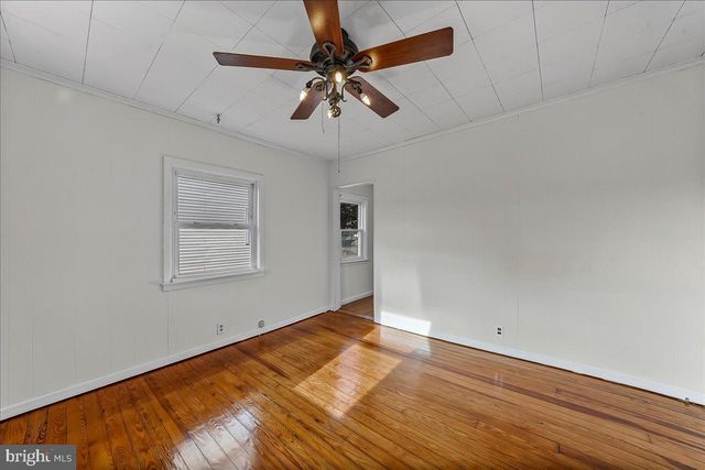 1910 DUTTON MILL RD, Aston, PA 19014