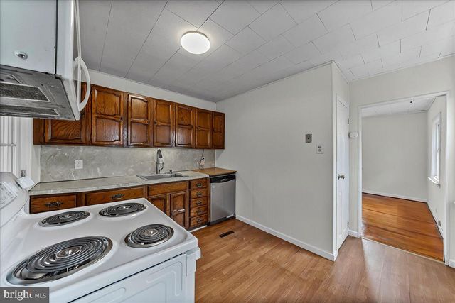 1910 DUTTON MILL RD, Aston, PA 19014