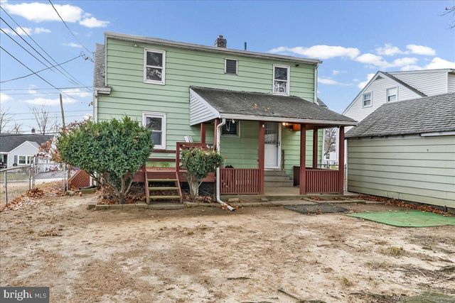 1910 DUTTON MILL RD, Aston, PA 19014