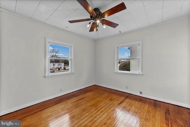 1910 DUTTON MILL RD, Aston, PA 19014