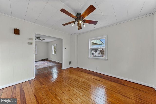 1910 DUTTON MILL RD, Aston, PA 19014