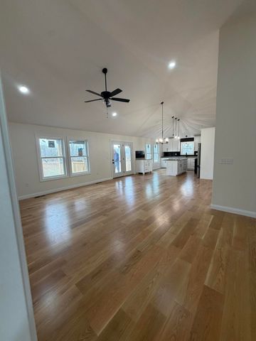 226 Falls Creek Way, Somerset, KY 42501