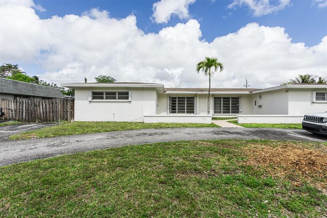 6821-6825 NW 11th Place 6825, Plantation, FL 33313