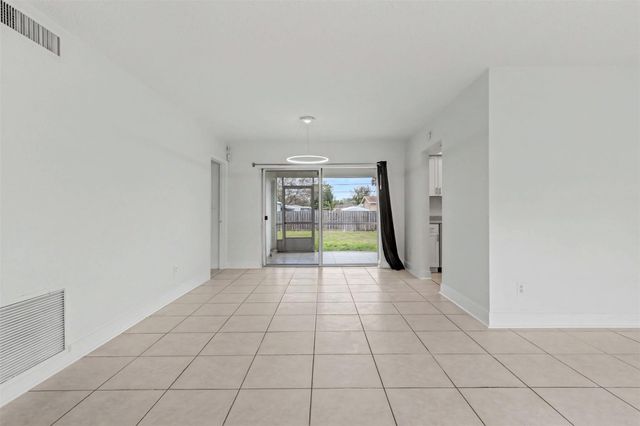 6821-6825 NW 11th Place 6825, Plantation, FL 33313