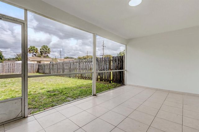 6821-6825 NW 11th Place 6825, Plantation, FL 33313