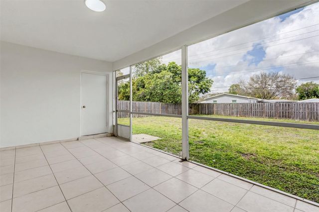 6821-6825 NW 11th Place 6825, Plantation, FL 33313