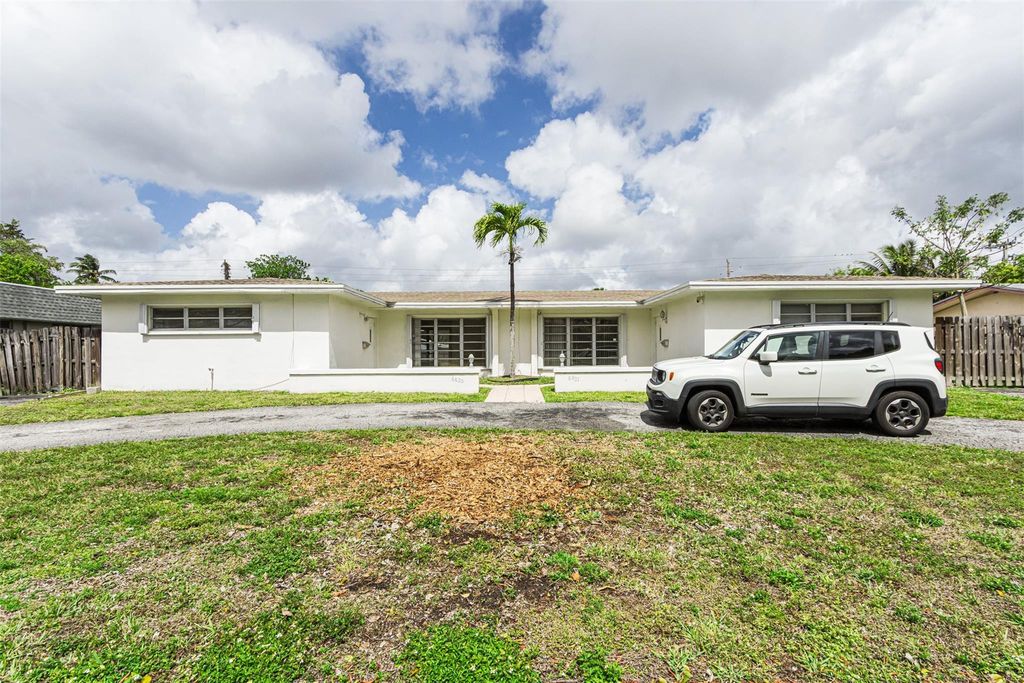 6821-6825 NW 11th Place 6825, Plantation, FL 33313
