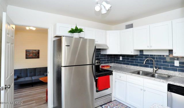 8050 E Broadway Boulevard D105, Tucson, AZ 85710