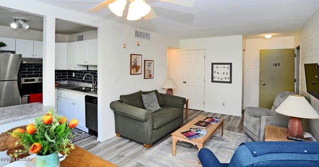 8050 E Broadway Boulevard D105, Tucson, AZ 85710