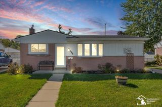 16612 Drake Street, Southgate, MI 48195