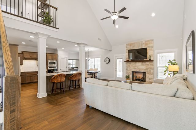 1208 Cascadeway Dr, Murfreesboro, TN 37129