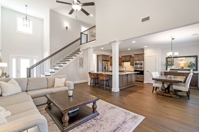 1208 Cascadeway Dr, Murfreesboro, TN 37129