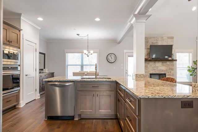 1208 Cascadeway Dr, Murfreesboro, TN 37129