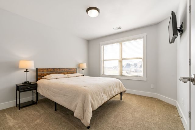 1208 Cascadeway Dr, Murfreesboro, TN 37129