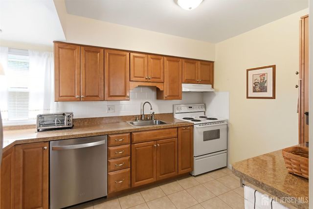 219 Julius Street, Iselin, NJ 08830
