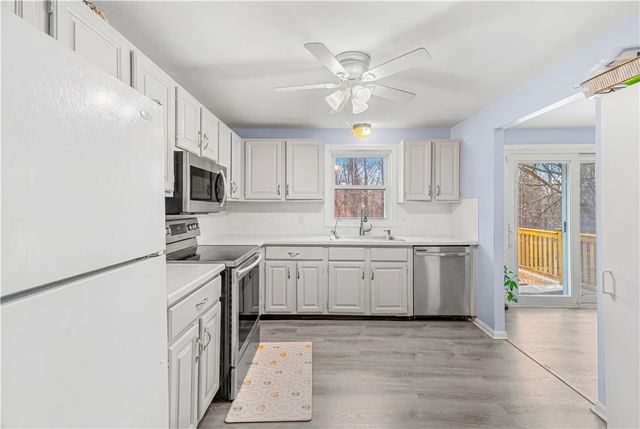 264 Locust Glen Drive, Cranston, RI 02921