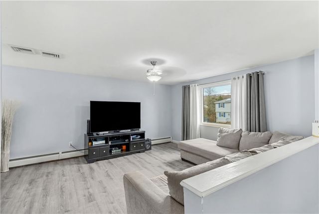 264 Locust Glen Drive, Cranston, RI 02921