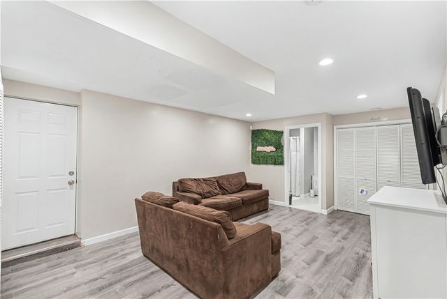 264 Locust Glen Drive, Cranston, RI 02921