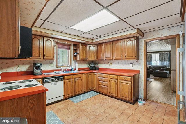 719 LYTLE ST, Minersville, PA 17954