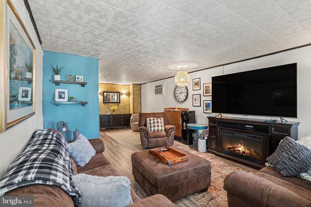 719 LYTLE ST, Minersville, PA 17954