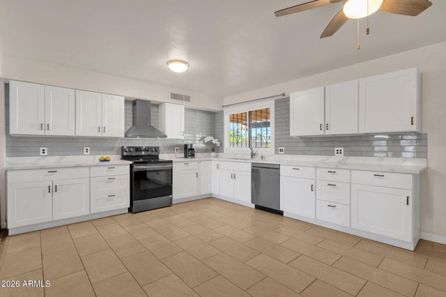 2714 W ELLIS Drive, Tempe, AZ 85282