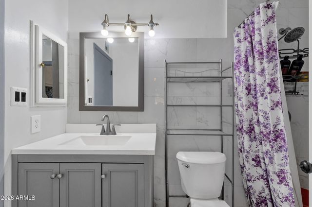 2714 W ELLIS Drive, Tempe, AZ 85282