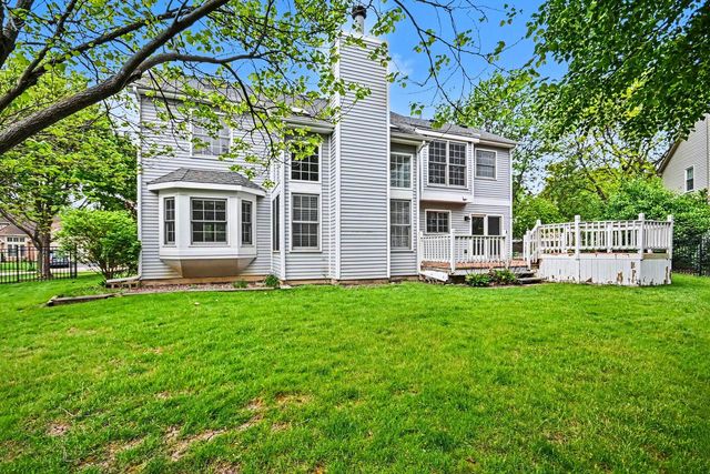 865 Warwick Lane SE, Lake Zurich, IL 60047