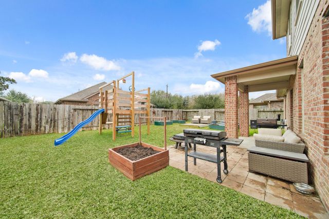 2725 Merlin Lane, Pearland, TX 77581