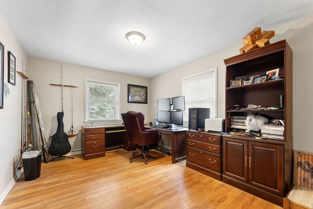 215 4th Street W, Andalusia, IL 61232